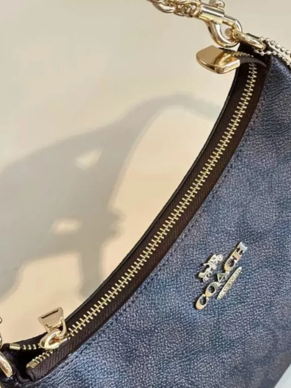 Signature Brown Canvas Shoulder Bag Crossbody Purse Gold Chain Detail Excellent